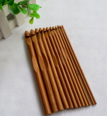 8 pedazos los ganchos de ganchillo de bambú de madera de 1m m a de 2.75m m fijaron agujas que hacían punto Handcrafted