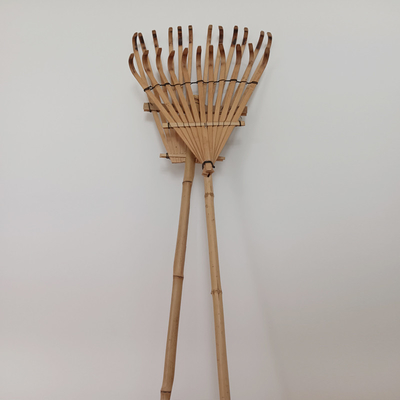 12 rastrillo de bambú del diente 140cm hecho a mano para el rastrillo del césped del jardín de la hoja de la piscina