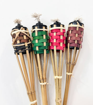 Antorcha Tiki de bambú natural con soporte de mecha de metal negro para decoración al aire libre