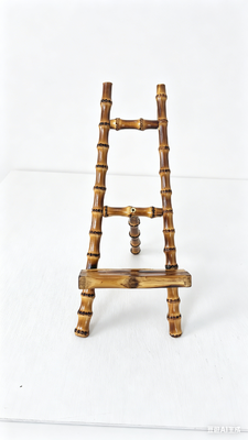 Venta al por mayor de fábrica: soporte de bambú natural hecho a mano para teléfono y tableta, accesorio artesanal de bambú para escritorio y decoración del hogar y la oficina